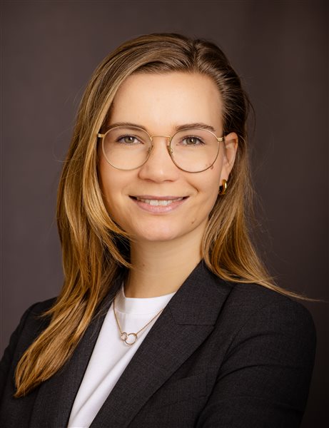Julia Renner
